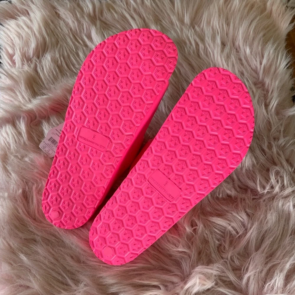 🎉HP🎉 New Size 6 Bright Hot Pink Slide Two Strap Buckle Sandals